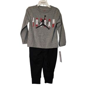 Air Jordan Kids Gray and Black Logo Shirt And Joggers Set 2T NEW